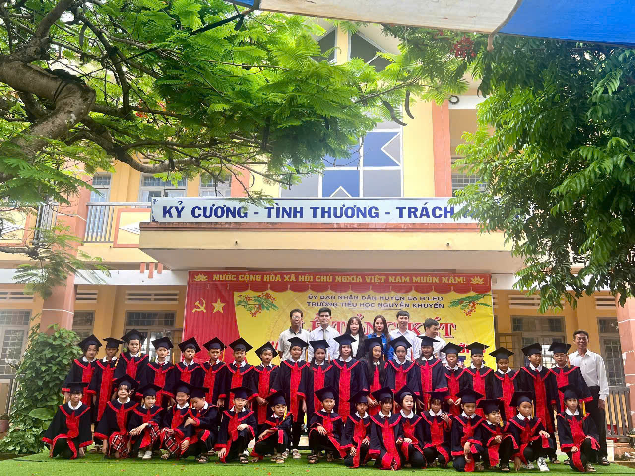 Trường Tiểu học Nguyễn Khuyến, xã Ea Sol tổng kết năm học  2024 – 2025